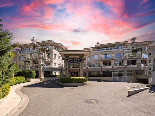 20448 Park Ave #213, Langley, BC V3A 4N3