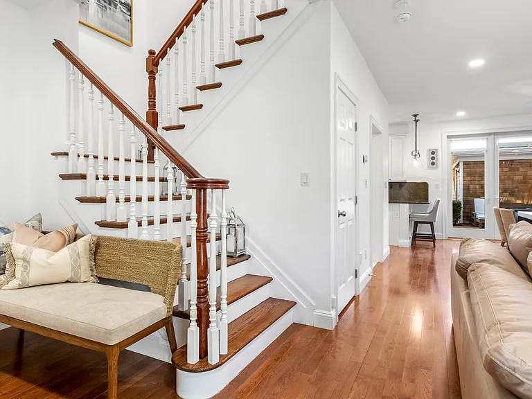 28 Andrew Ct — Photo 12
