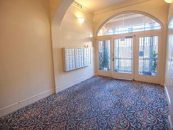 5th image of 530 Larkin St APT 401