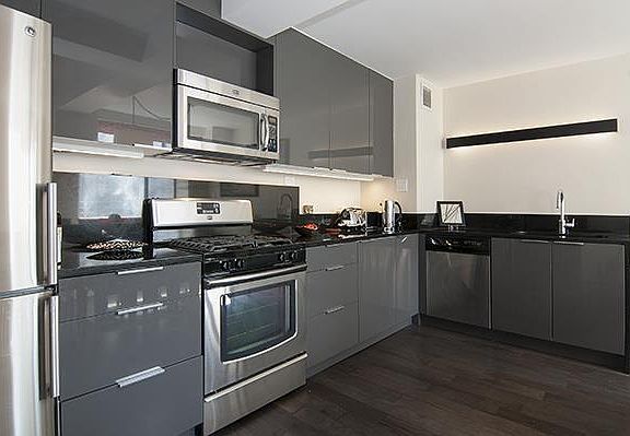 4th image of 309-321 E 49th St APT 12A