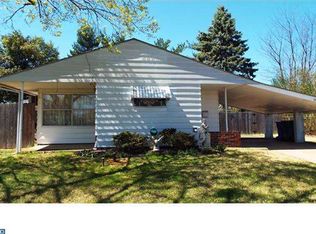 25 Valley Rd, Levittown, PA 19057