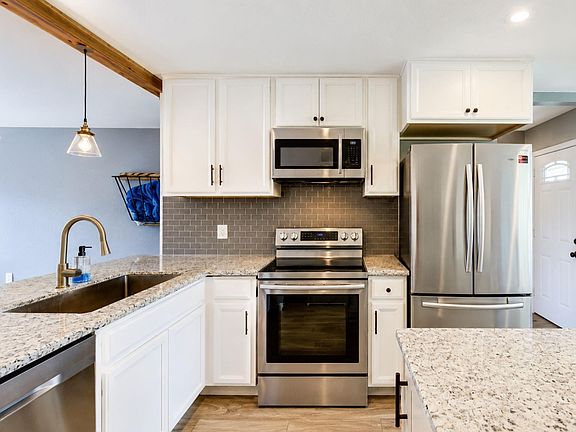 3rd image of 1226 Avenue H