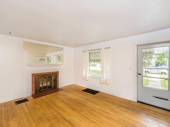 3rd image of 769 Elizabeth Ave