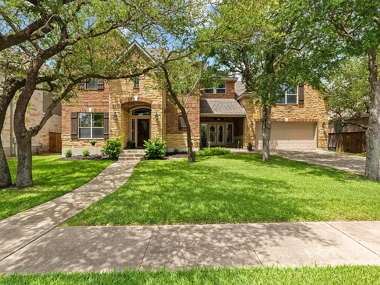 1303 Quiet Creek Dr — Photo 1