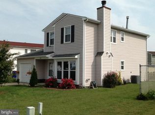 63 Three Rivers Dr, Newark, DE 19702