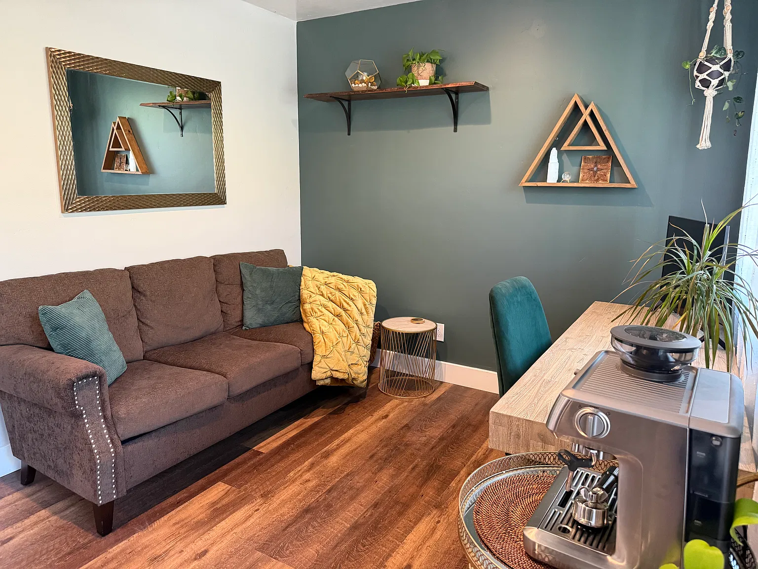 3 bed, 1368 sqft, $2,250 — Photo 2