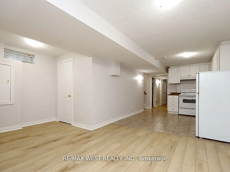 5453 Festival Dr #BASEMENT — Photo 6