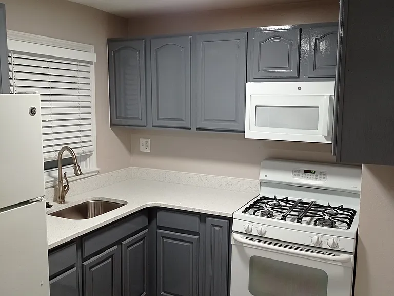 1911 Goodnaw St #1 — Photo 2