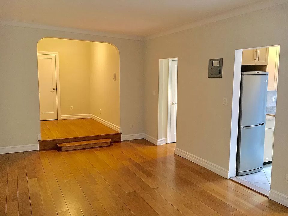 1st image of 8 Gramercy Park S APT 5C