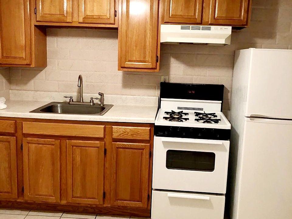 1st image of 1830 Hendrickson St Floor 1