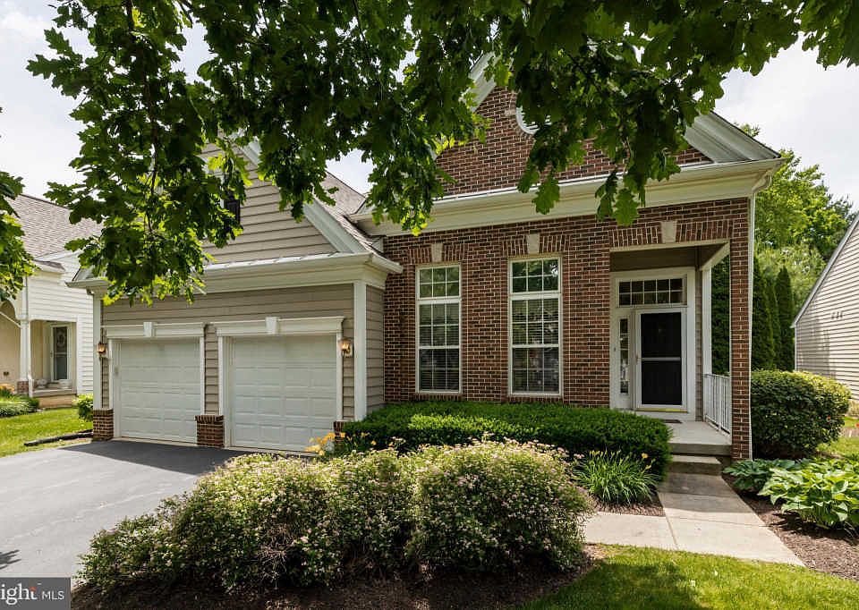 1st image of 123 Violet Dr