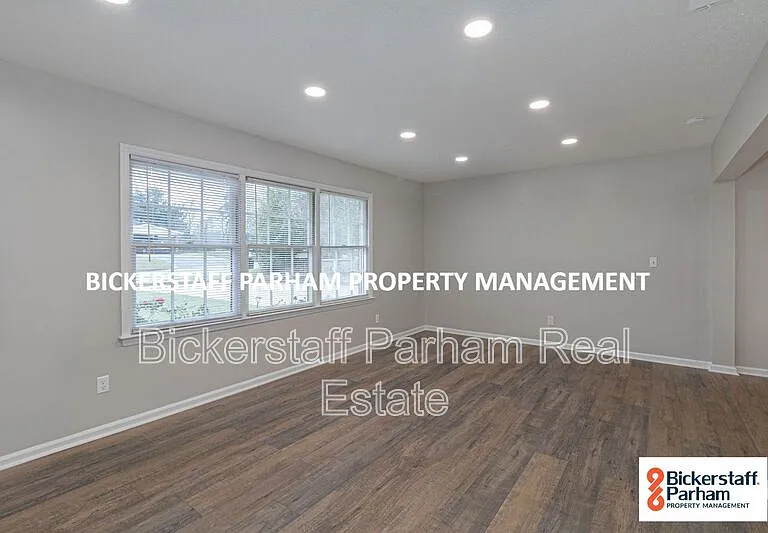 2395 Agnes Dr — Photo 8