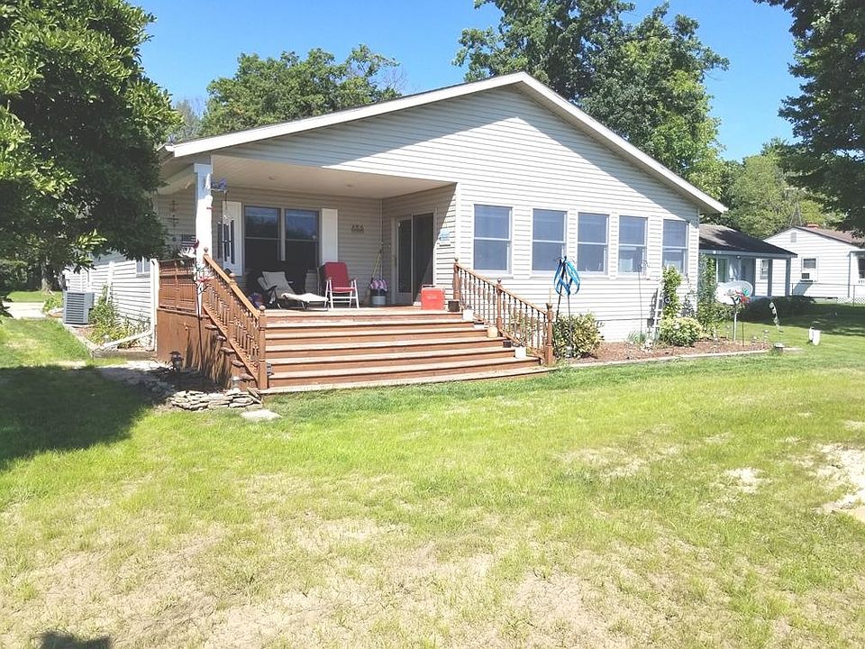 2200 Swallow Dr, Harrison, MI 48625 | Zillow