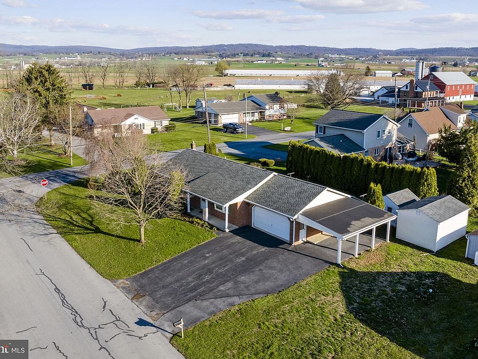 1st image of 205 Jennifer Ln