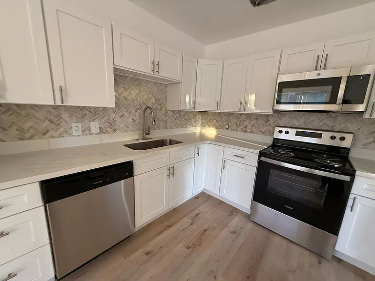 1226 E 500 S — Photo 12