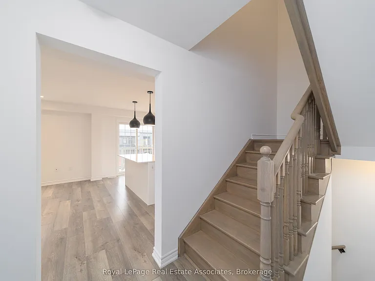 12 Hay Ln — Photo 7
