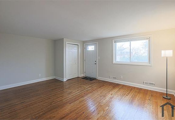 4th image of 1302 Kenton Rd