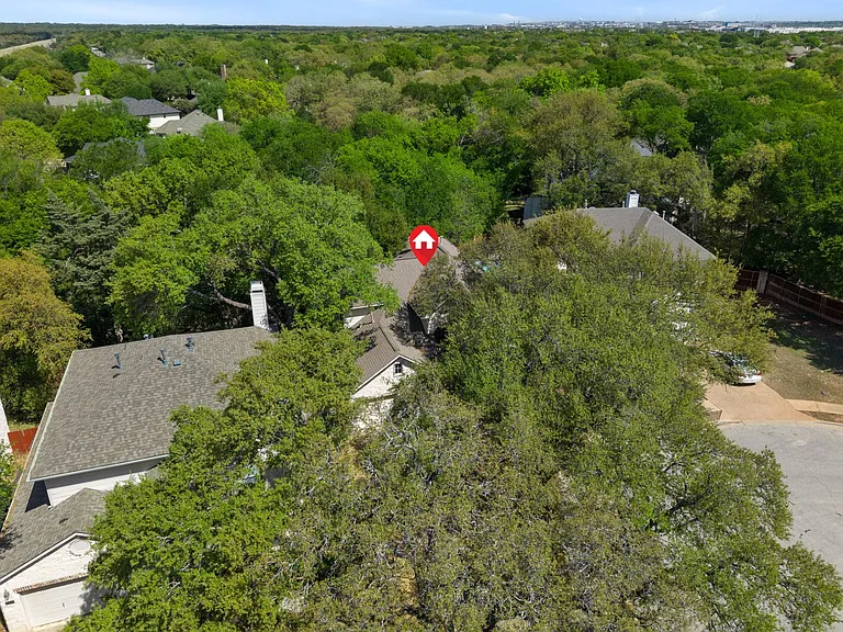 2504 Kimbrook Dr — Photo 32