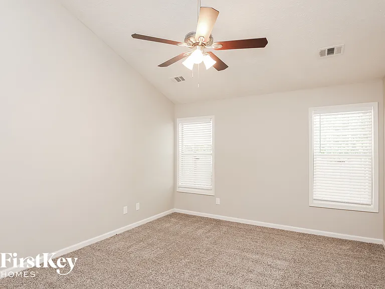 510 Sunnyside Dr — Photo 9