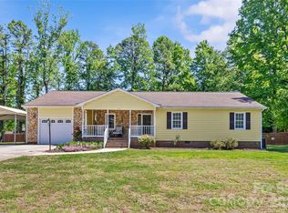 412 Scotland Dr, Kings Mountain, NC 28086