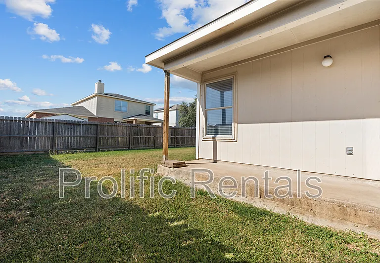 3308 Catalina Dr — Photo 24