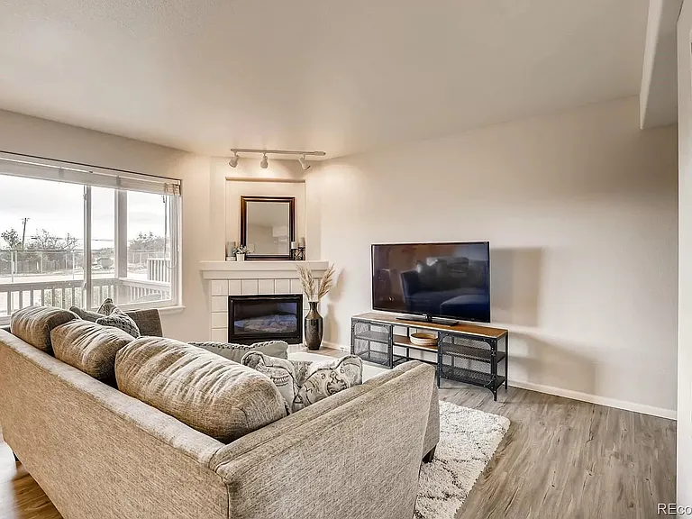 404 Antero St — Photo 5