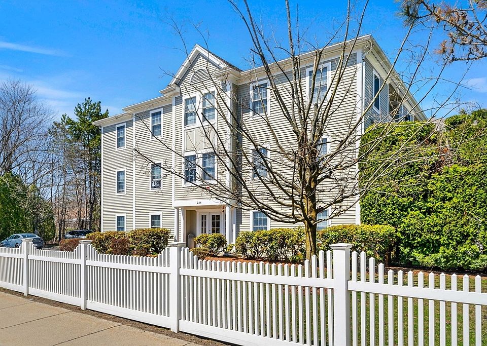 1st image of 234 Water St APT 205