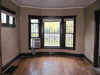 2nd image of 2475 Lamothe St