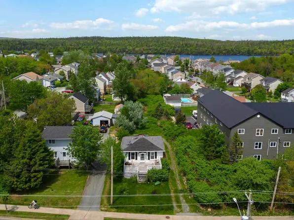 1531 Saint Margarets Bay Rd, Halifax, NS B3T 1A9
