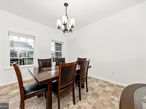 5th image of 309 Eliza Rd