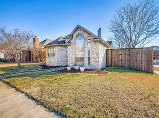 3300 High Meadow Dr, Mesquite, TX 75181