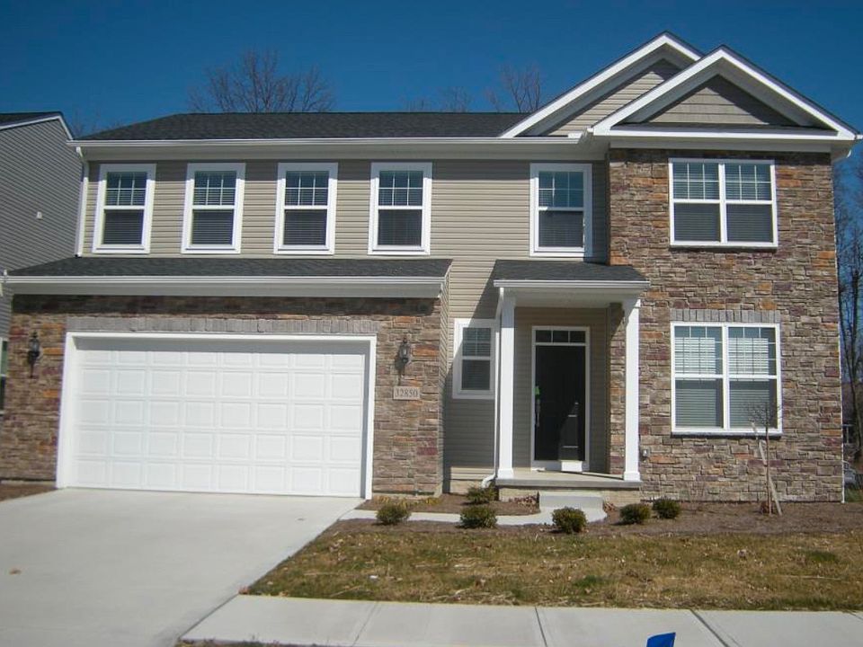 1st image of 32850 Rebecca Ln