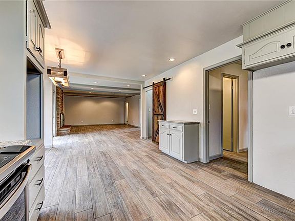 5th image of 9708 Lakeshore Dr
