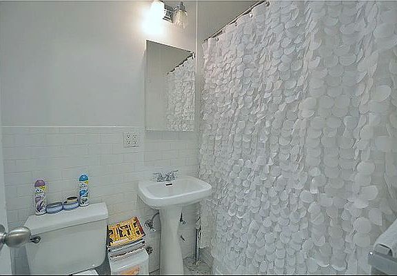 4th image of 7 Cornelia St APT 2F