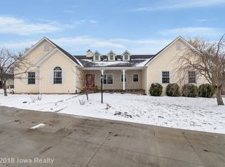 8197 NE Morgan Dr, Bondurant, IA 50035