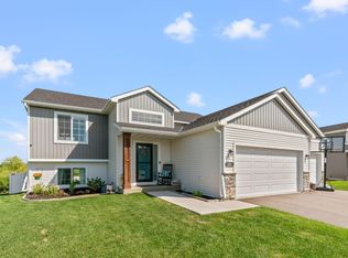 221 Terning Way, Howard Lake, MN 55349