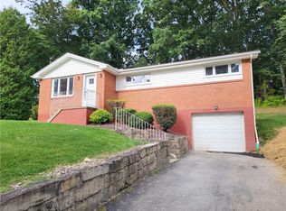 112 Thornwood Dr, Butler, PA 16001