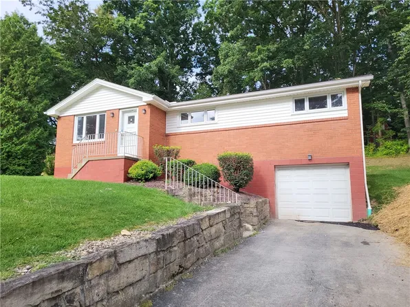 112 Thornwood Dr, Butler, PA 16001