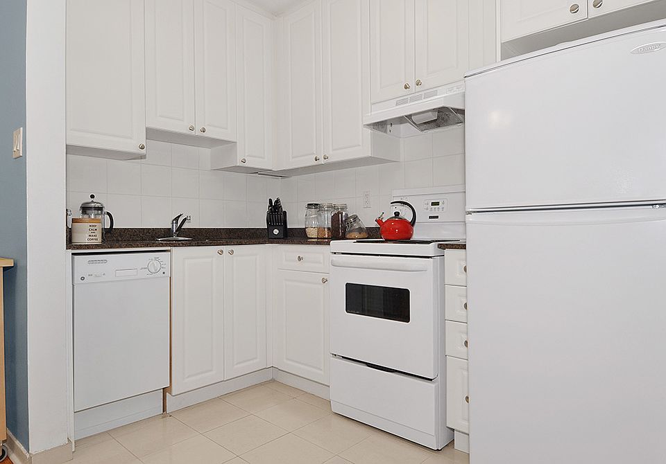 2nd image of 153 Saint George St #1468805