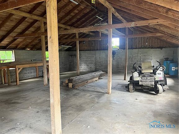 5th image of 7852 County Road C