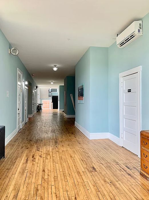 1st image of 2415 Ballentine Blvd #11006846