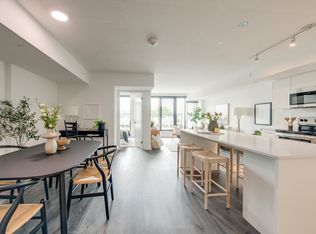 897 College St #319, Toronto, ON M6H2C2