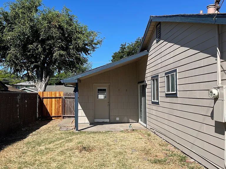 5908 Meghan Way — Photo 11