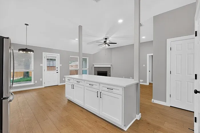 9881 Cambridge Dr — Photo 19
