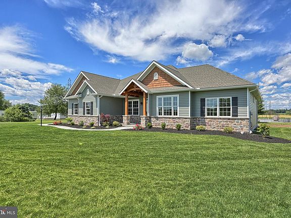 2nd image of 22 Rolling Meadow Rd