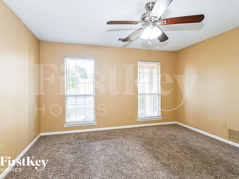 7382 Wendy Way — Photo 9