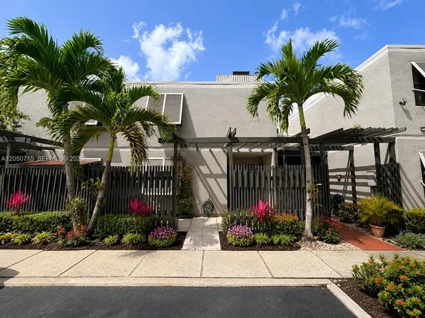 11250 NW 14th Ct, Hollywood, FL 33026