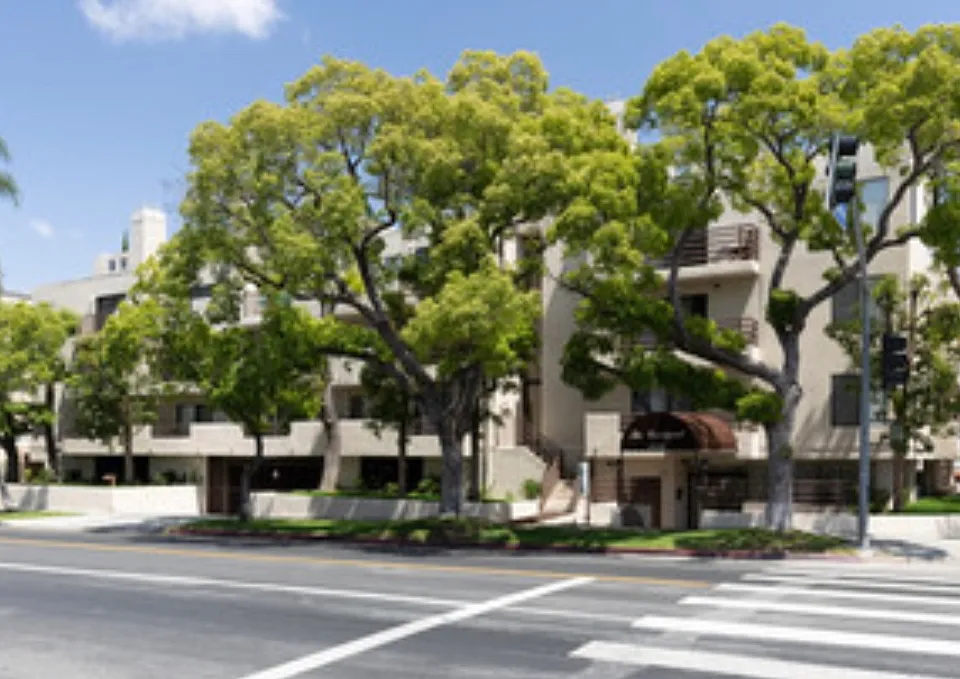 The Courtyard Apartments