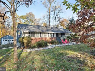 18 Crusher Rd, Hopewell, NJ 08525