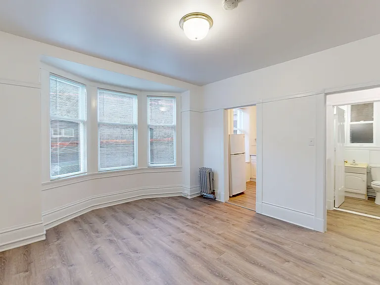 154 Franklin St #206 — Photo 1
